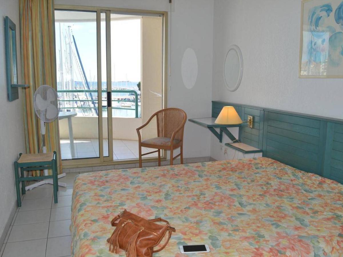 Frejus: Appt 2P, 5 Pers, Piscine, Plage A 150M, Parking, Animaux Ok - Fr-1-226A-357 מראה חיצוני תמונה