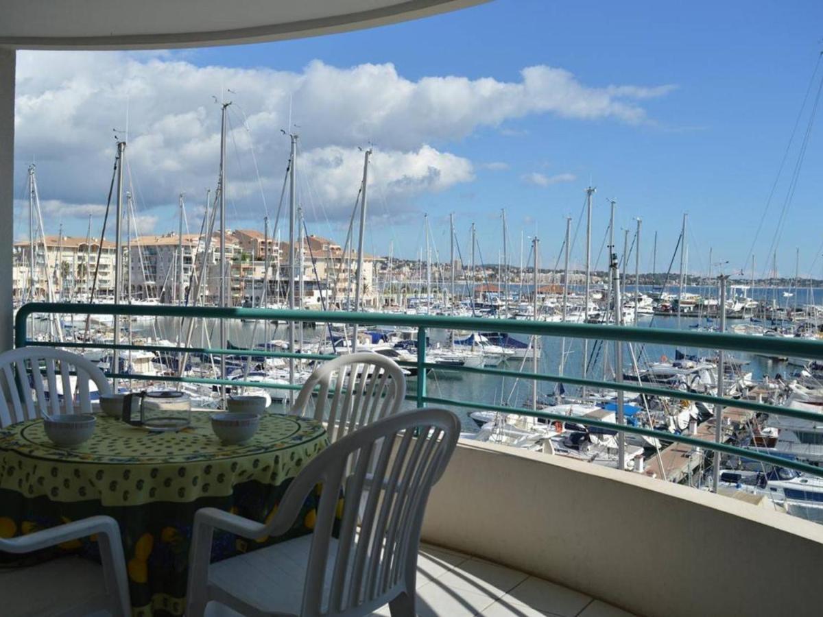 Frejus: Appt 2P, 5 Pers, Piscine, Plage A 150M, Parking, Animaux Ok - Fr-1-226A-357 מראה חיצוני תמונה